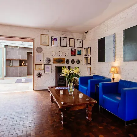 Ice House Hotel