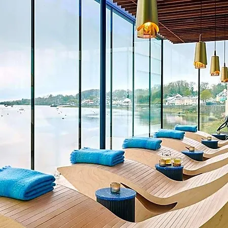 Ice House Hotel 4*