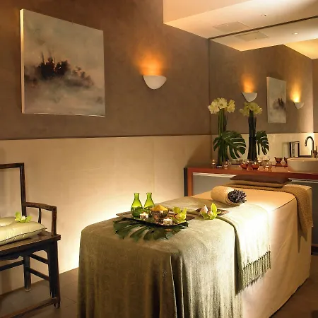 Ice House Hotel 4*