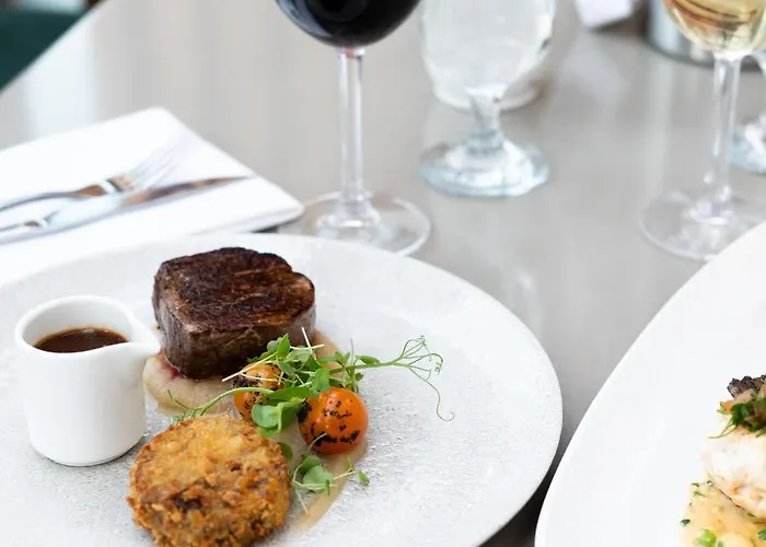 מלון Ice House 4*