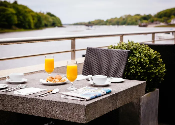 Ice House מלון 4*